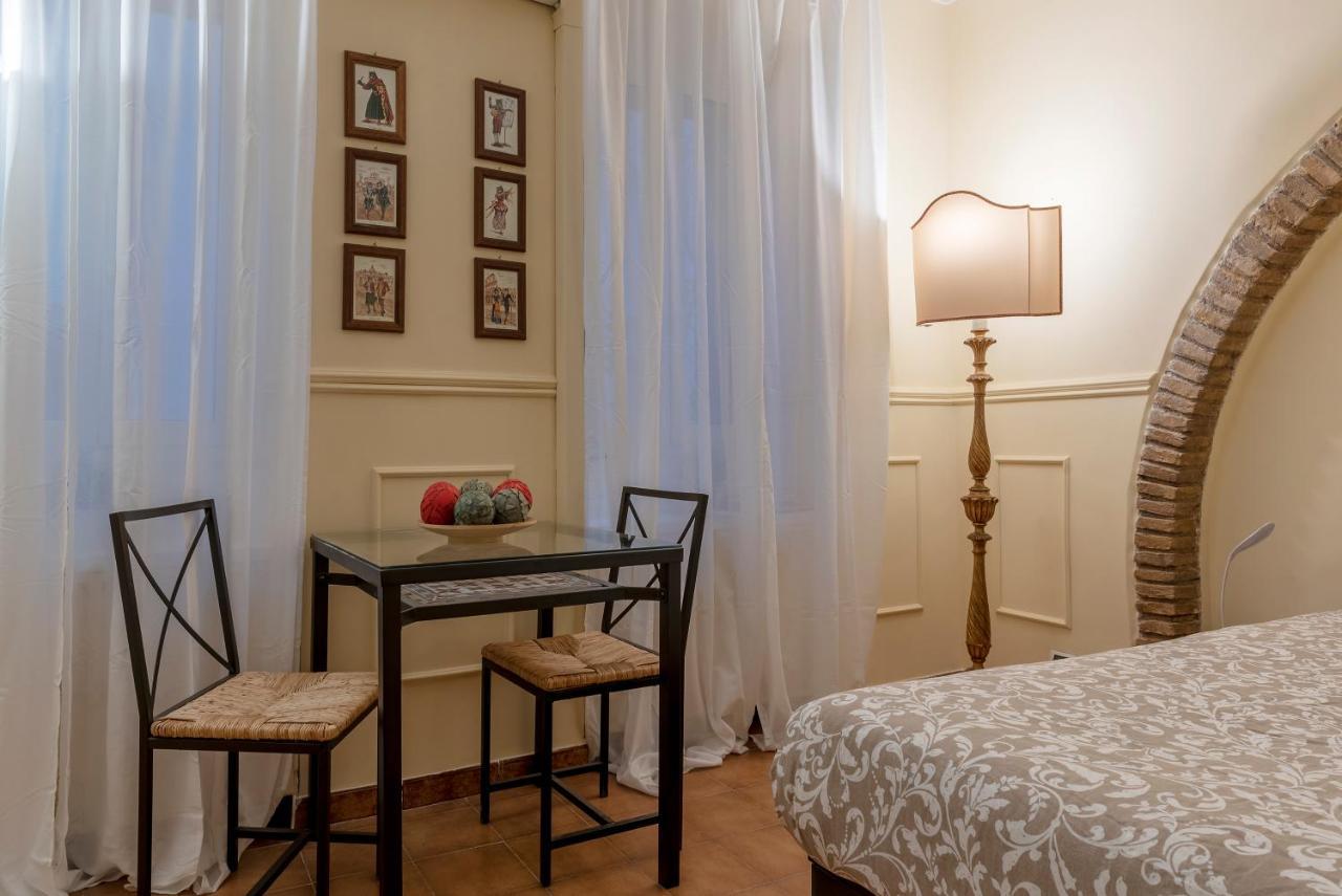 Piazza Navona & Pantheon Central Apartment Rome Bagian luar foto