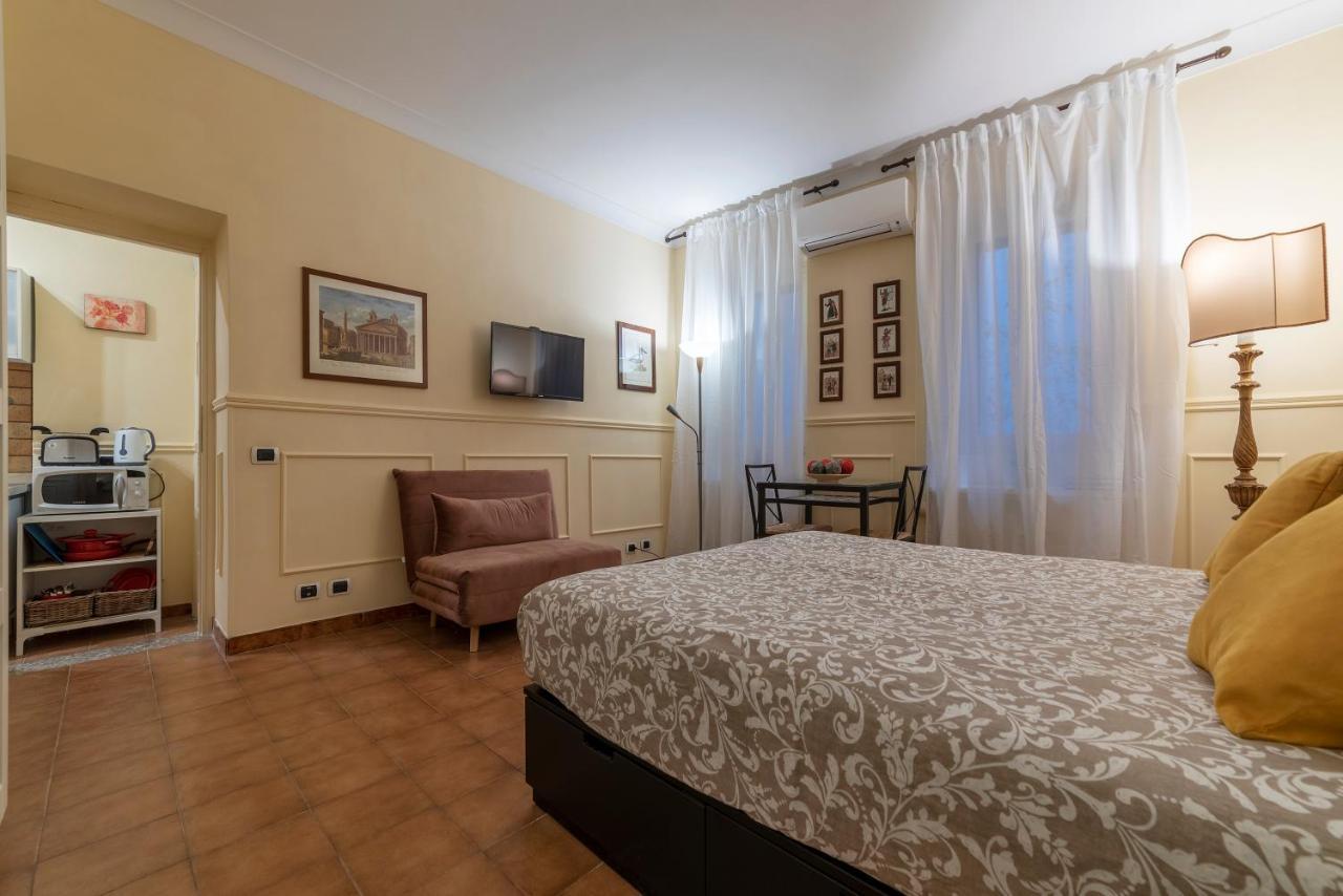 Piazza Navona & Pantheon Central Apartment Rome Bagian luar foto